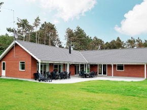 Six-Bedroom Holiday home in Rødby 2